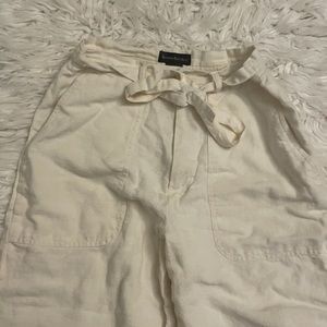 Banana Republic capris white pants